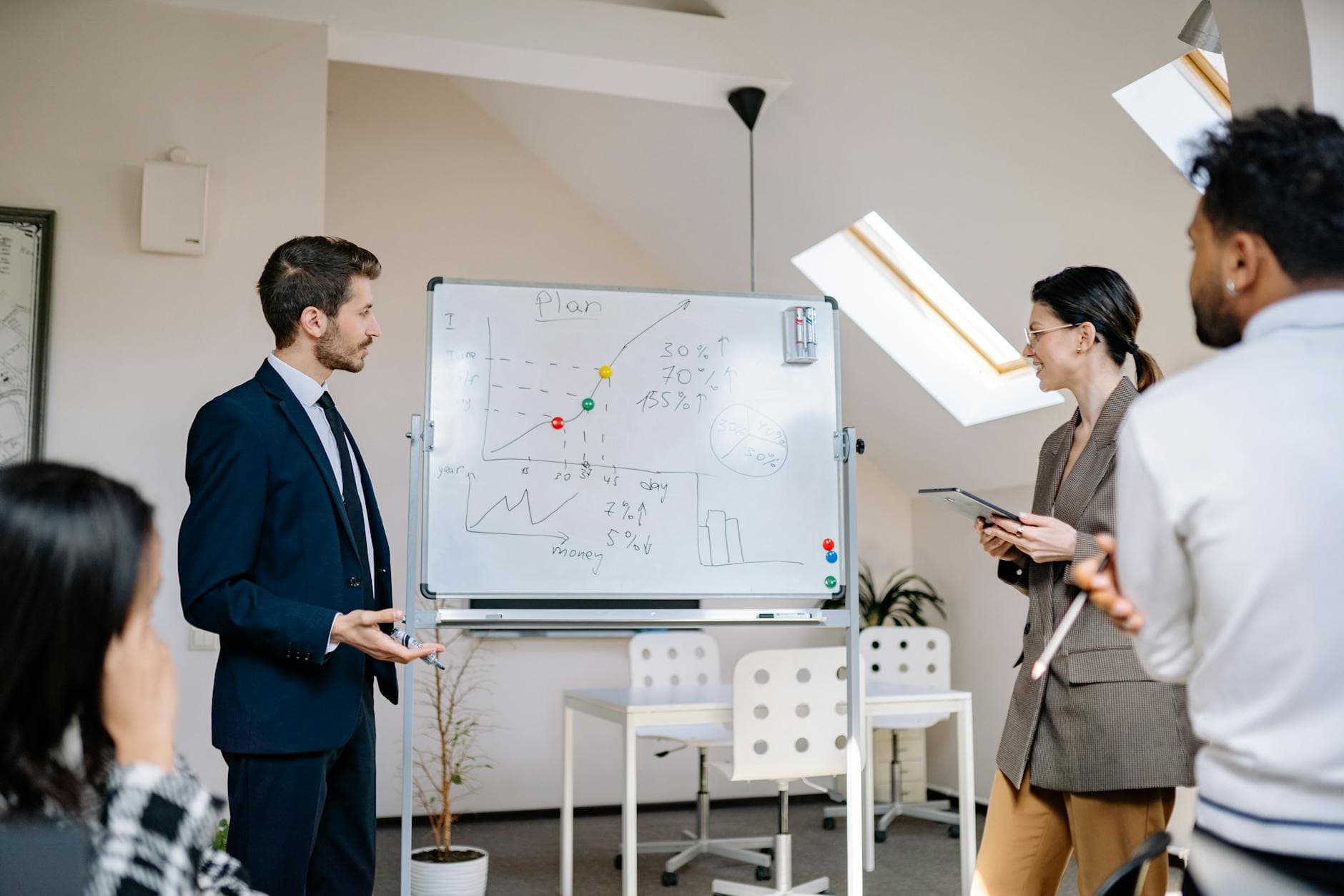 ITSM ou ESM : faut-il vraiment étendre la logique service aux RH et au Facility ?